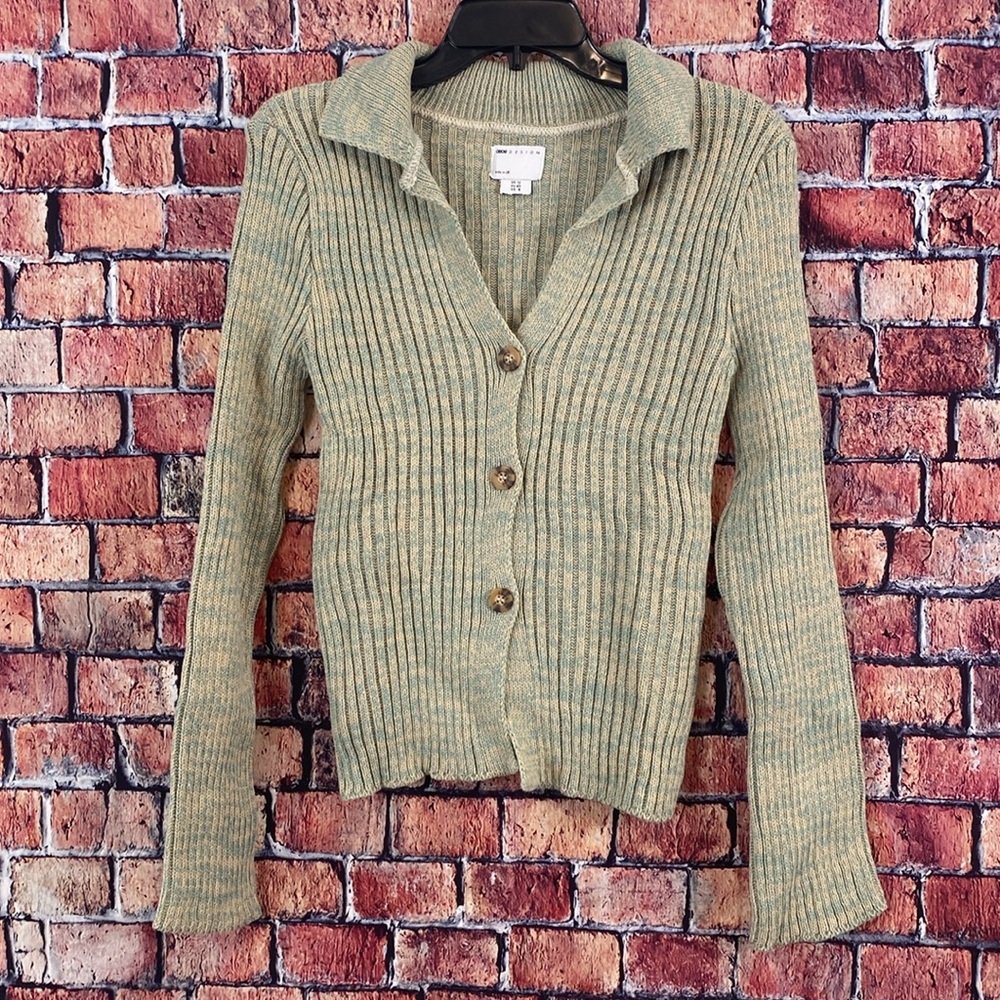 NWOT ASOS DESIGN knitted button front top with collar